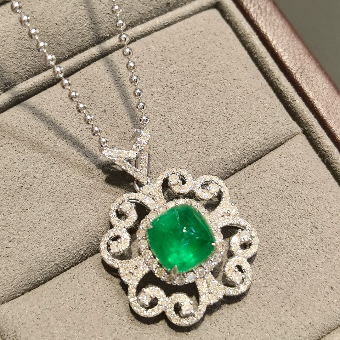 14k Gold 4.06 Ctw Vivid Green Natural Emerald & Diamond Pendant( Without Chain ) - 5