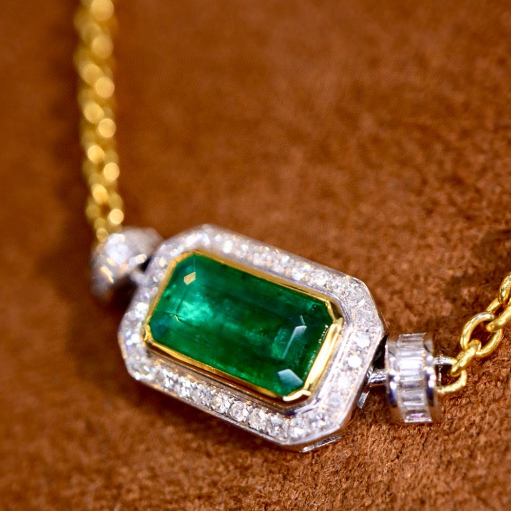 14k Gold 1.40 Ctw Natural Emerald & Diamond Necklace - 2