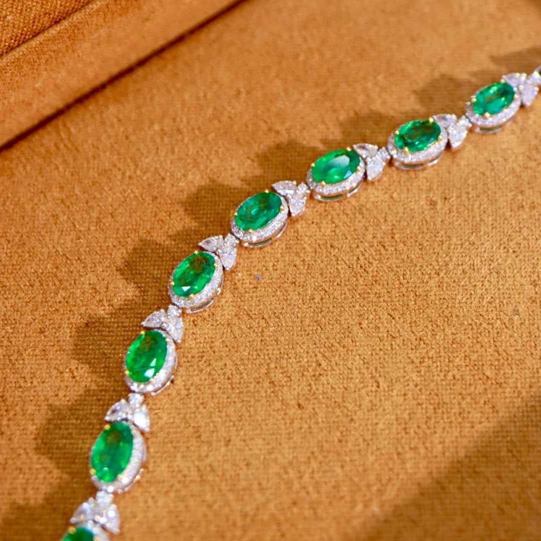 14k Gold 8.05 Ctw Natural Emerald & Diamond Bracelet - 3