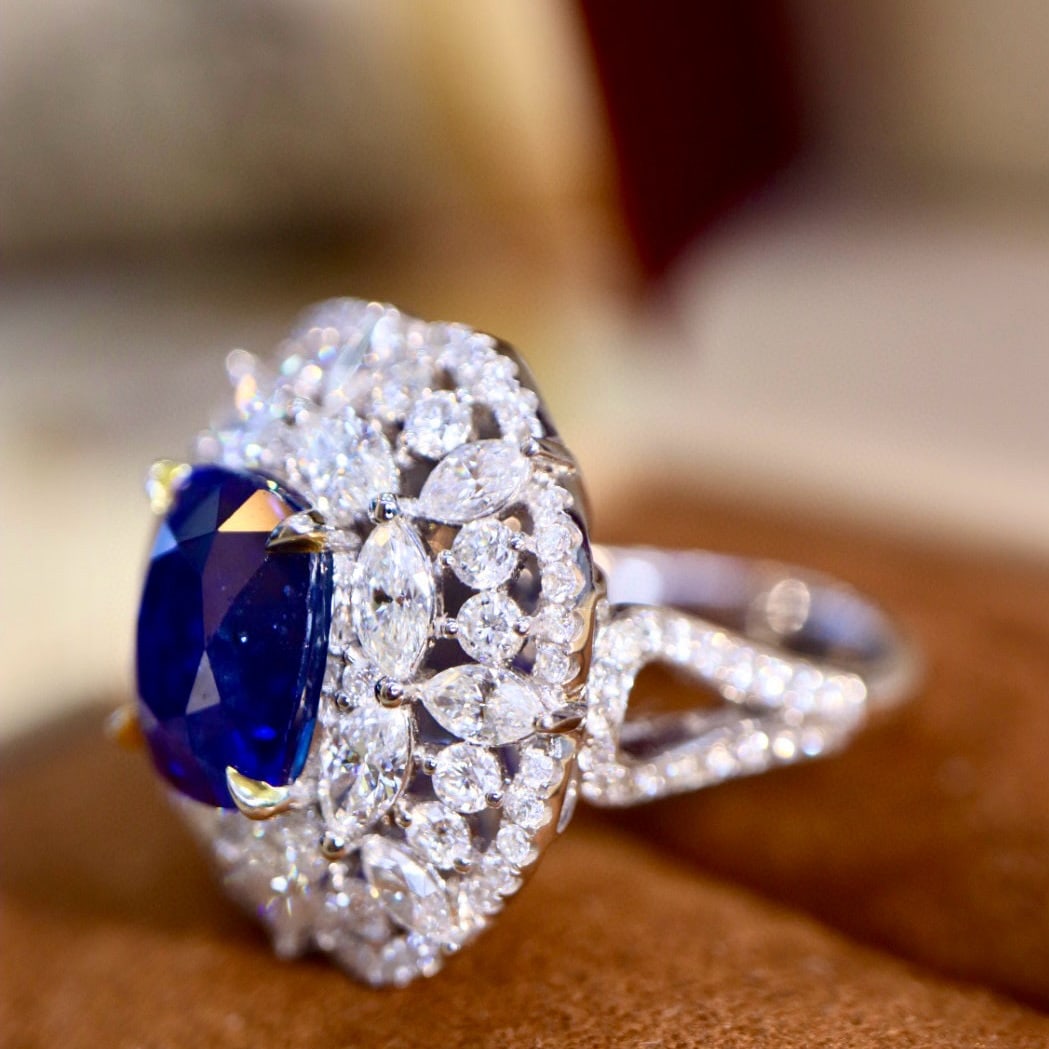 14k Gold 8.74 Ctw Natural Sapphire & Diamond Ring - 4