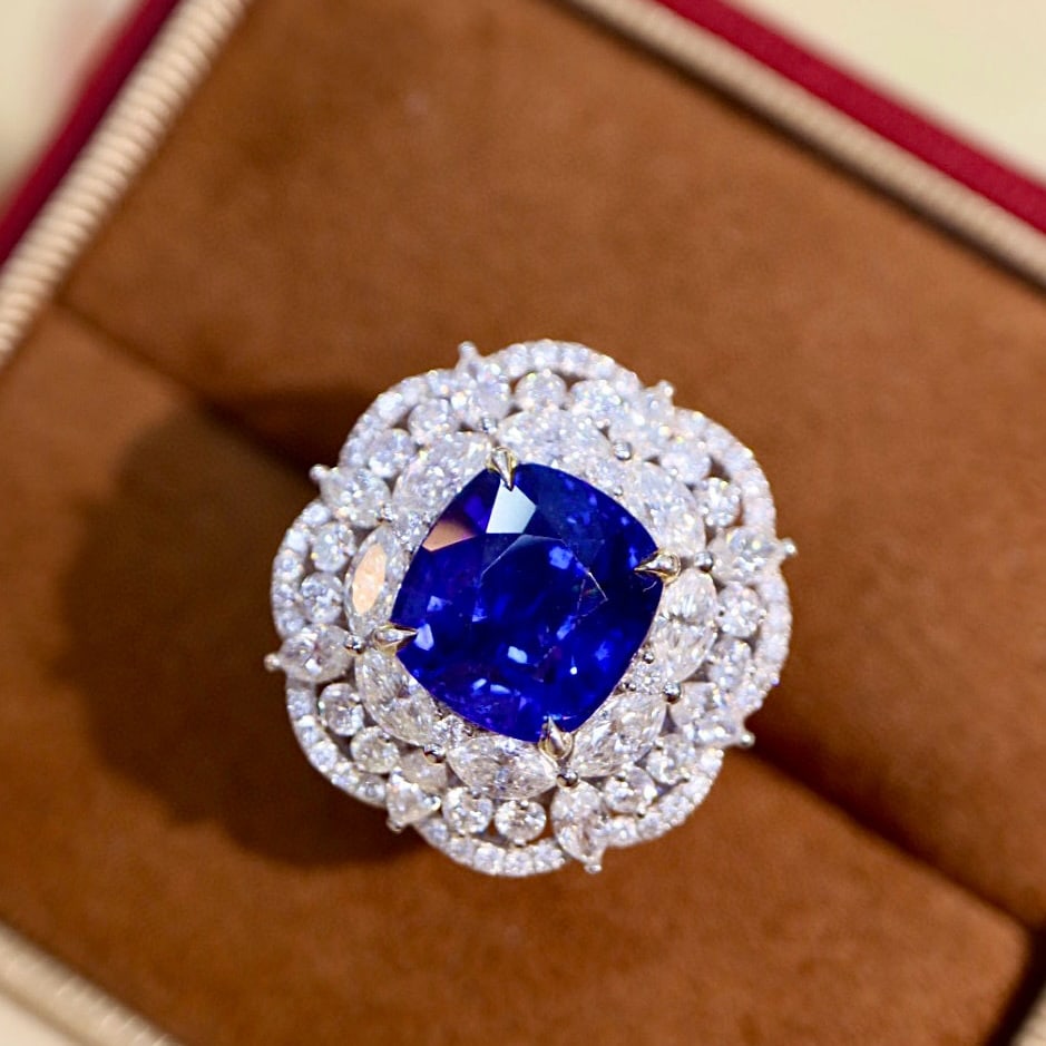 14k Gold 8.74 Ctw Natural Sapphire & Diamond Ring - 6