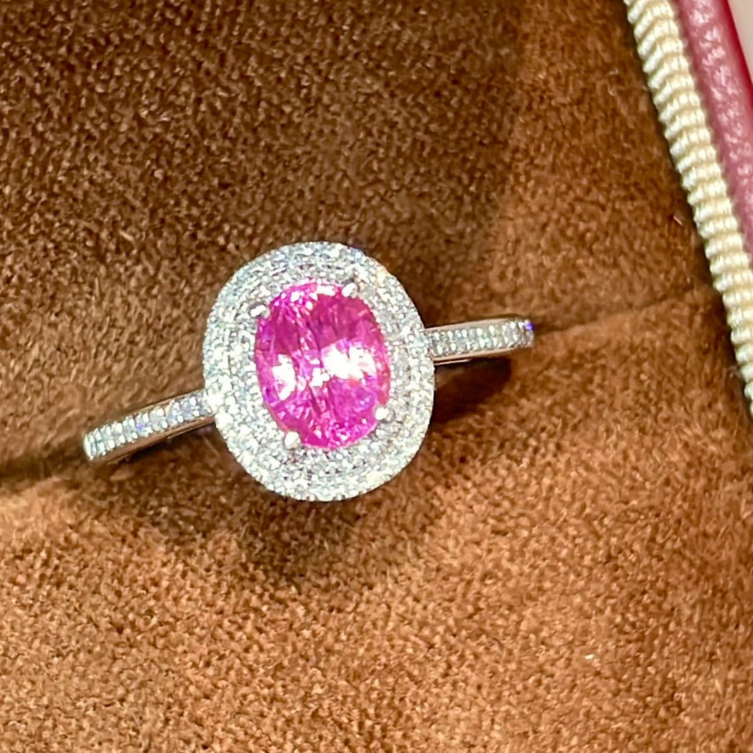 14k Gold 1 Ct Natural Spinel & Diamond Ring: Ref:230952084 // gold content:14k gold // ring size:7. 25us // // main gemstone:spinel // shape:oval // carat weight:1ct // color:pink // treatment:natural // // adjacent gemstone 2 : diamond //