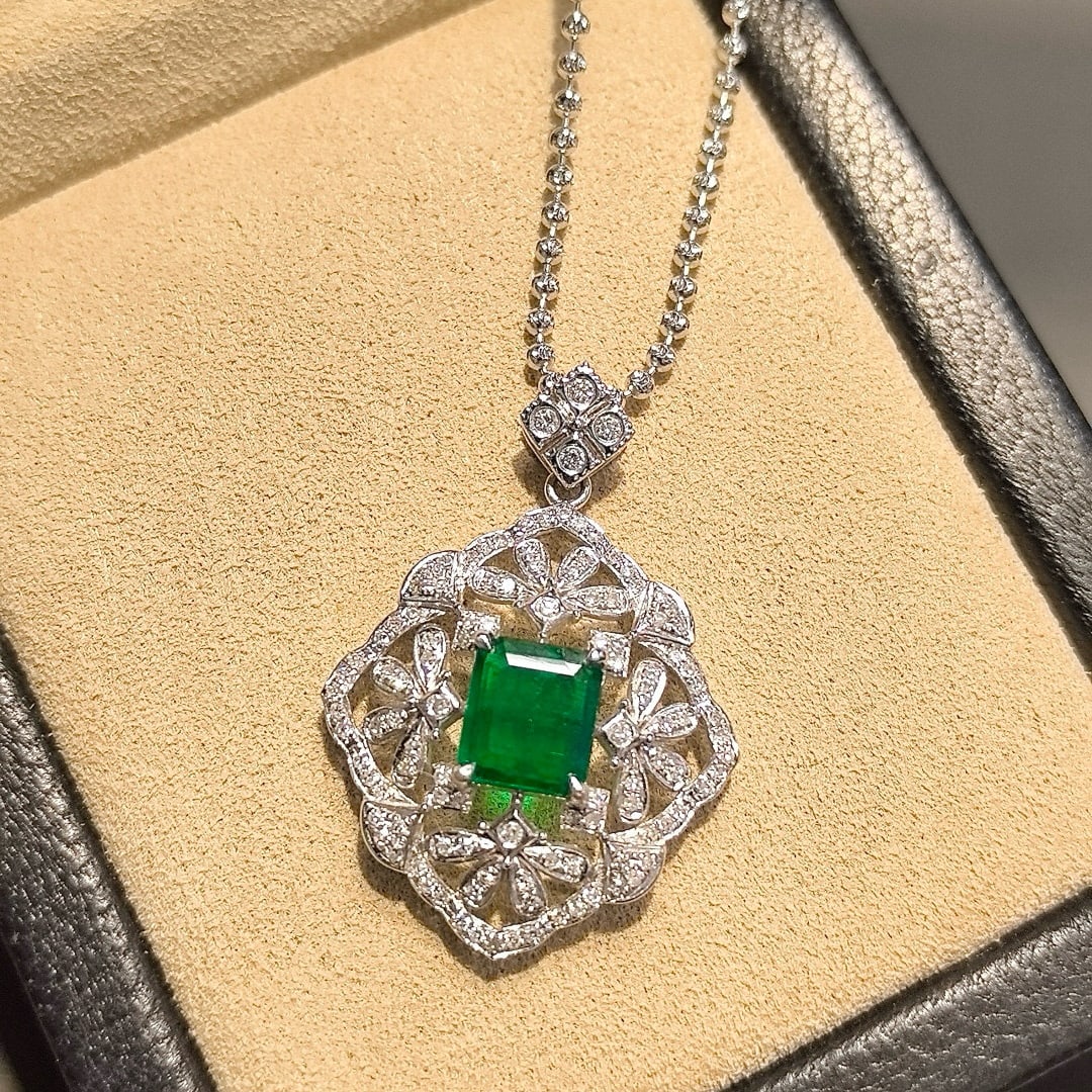 14k Gold 1.30 Ctw Natural Emerald & Diamond Pendant( Without Chain ) - 5