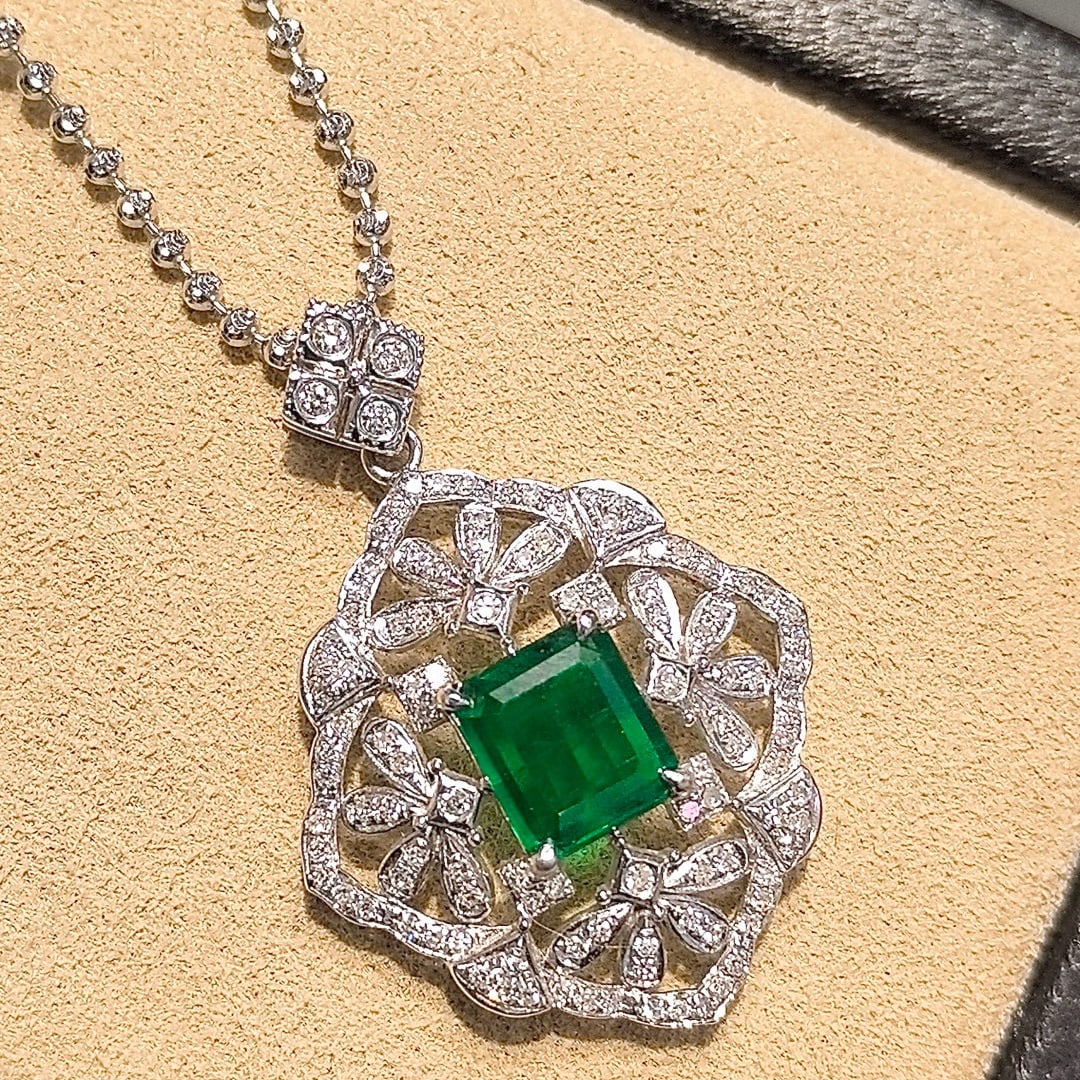 14k Gold 1.30 Ctw Natural Emerald & Diamond Pendant( Without Chain ) - 6