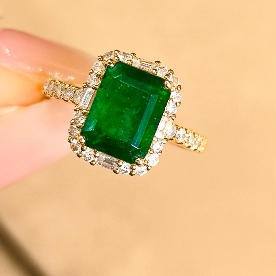 14k Gold 3.41 Ctw Vivid Green Natural Emerald & Diamond Ring: Ref:230952098 // gold content:14k gold // ring size:7. 25us // // main gemstone:emerald // shape:octagonal // carat weight:2. 78ct // color:vivid green // treatment:natural // // adjacent gemstone 2 :