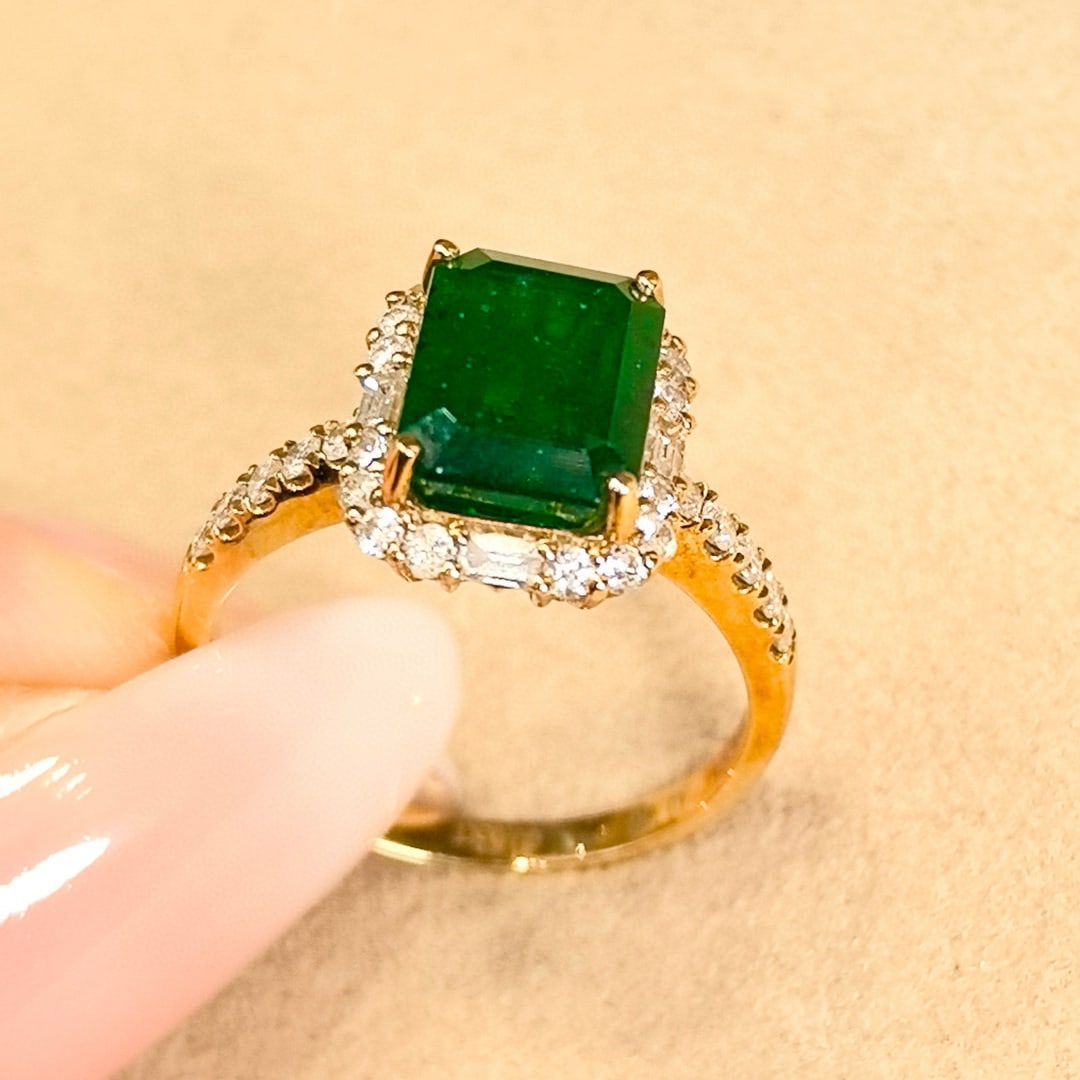 14k Gold 3.41 Ctw Vivid Green Natural Emerald & Diamond Ring - 4