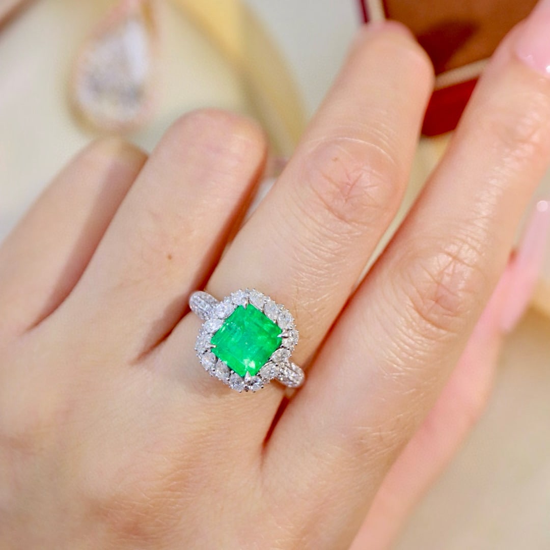 14k Gold 3.26 Ctw Natural Emerald & Diamond Ring - 6