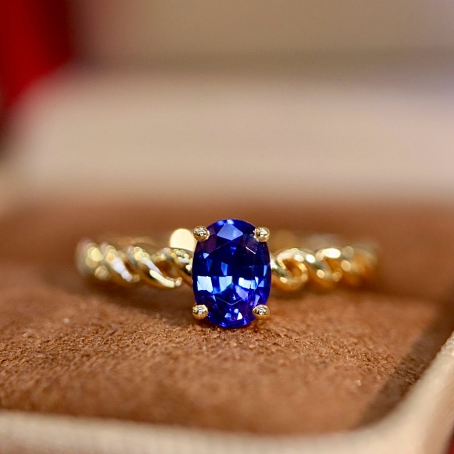 14k Gold 0.6 Ct Natural Sapphire Ring - 3