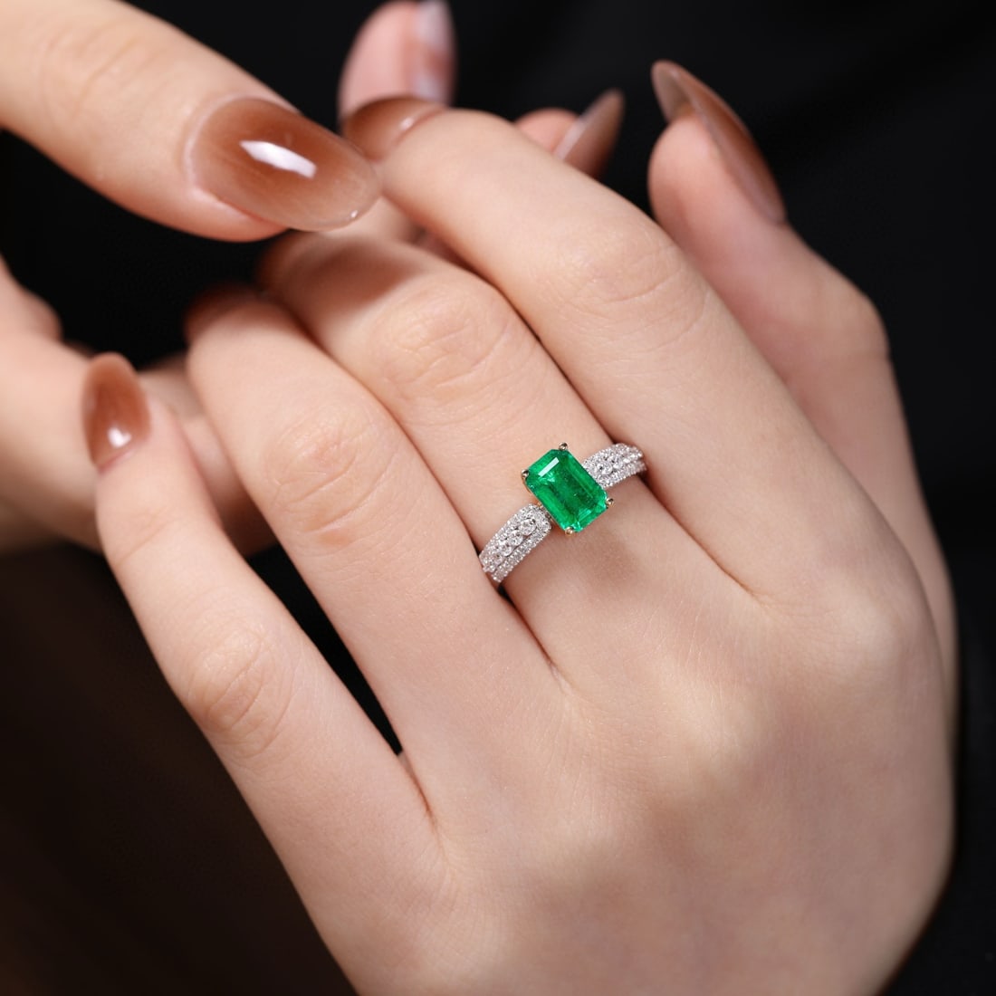 14k Gold 1.63 Ctw Vivid Green Natural Emerald & Diamond Ring - 5