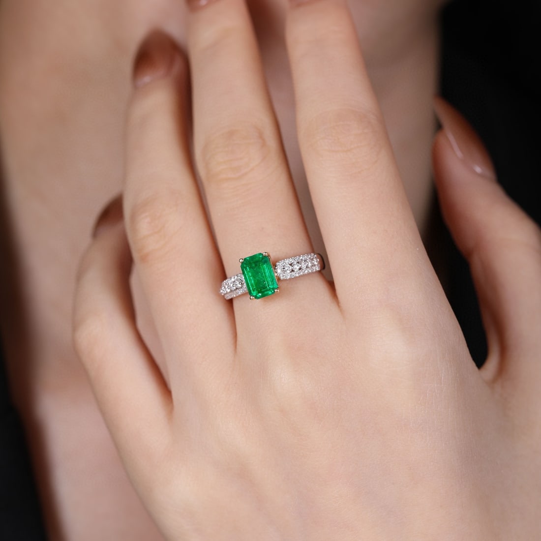 14k Gold 1.63 Ctw Vivid Green Natural Emerald & Diamond Ring - 6