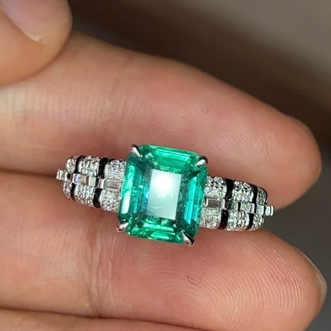 14k Gold 2 Ct Natural Emerald & Diamond Ring - 3