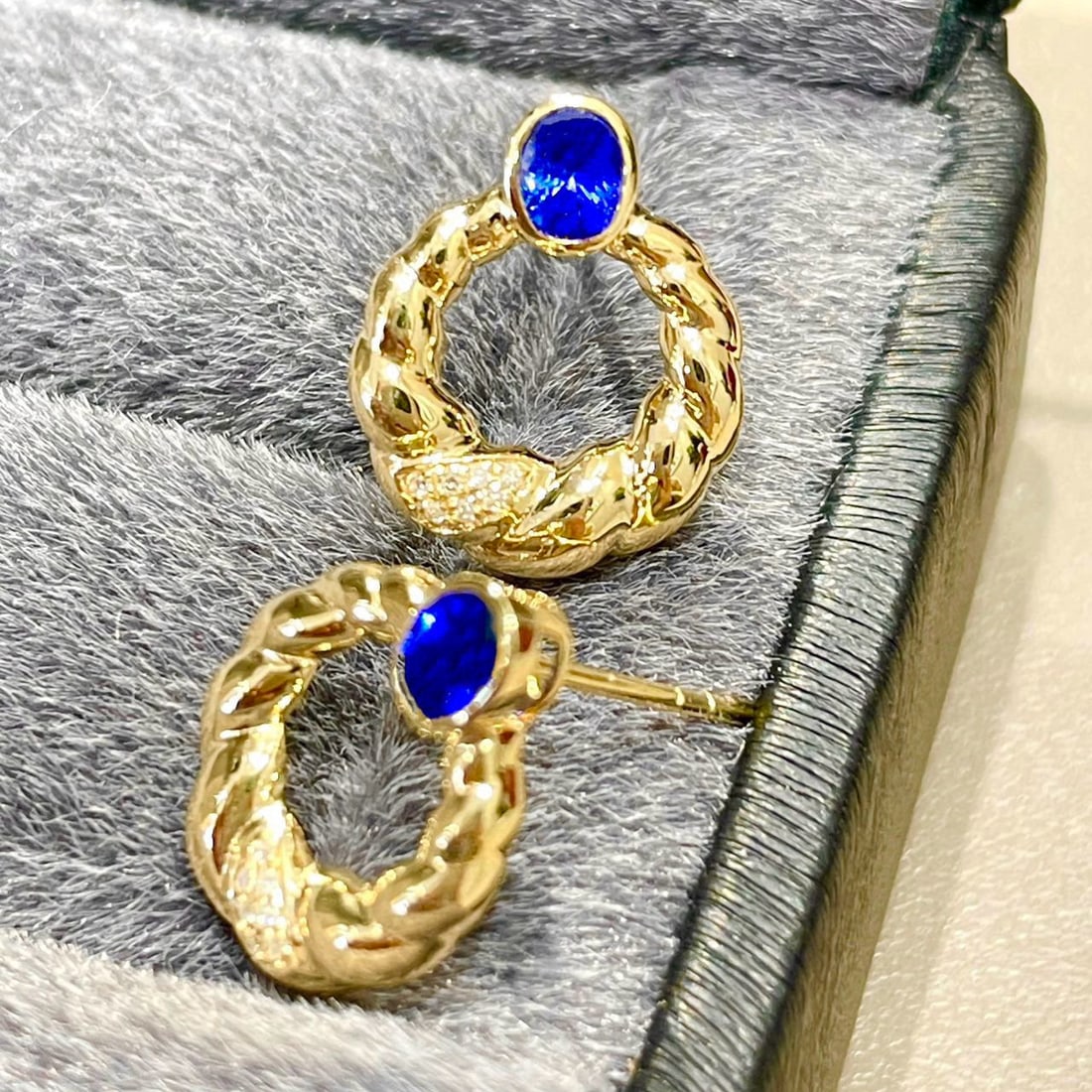 14k Gold 0.68 Ct Natural Sapphire & Diamond Earrings - 5