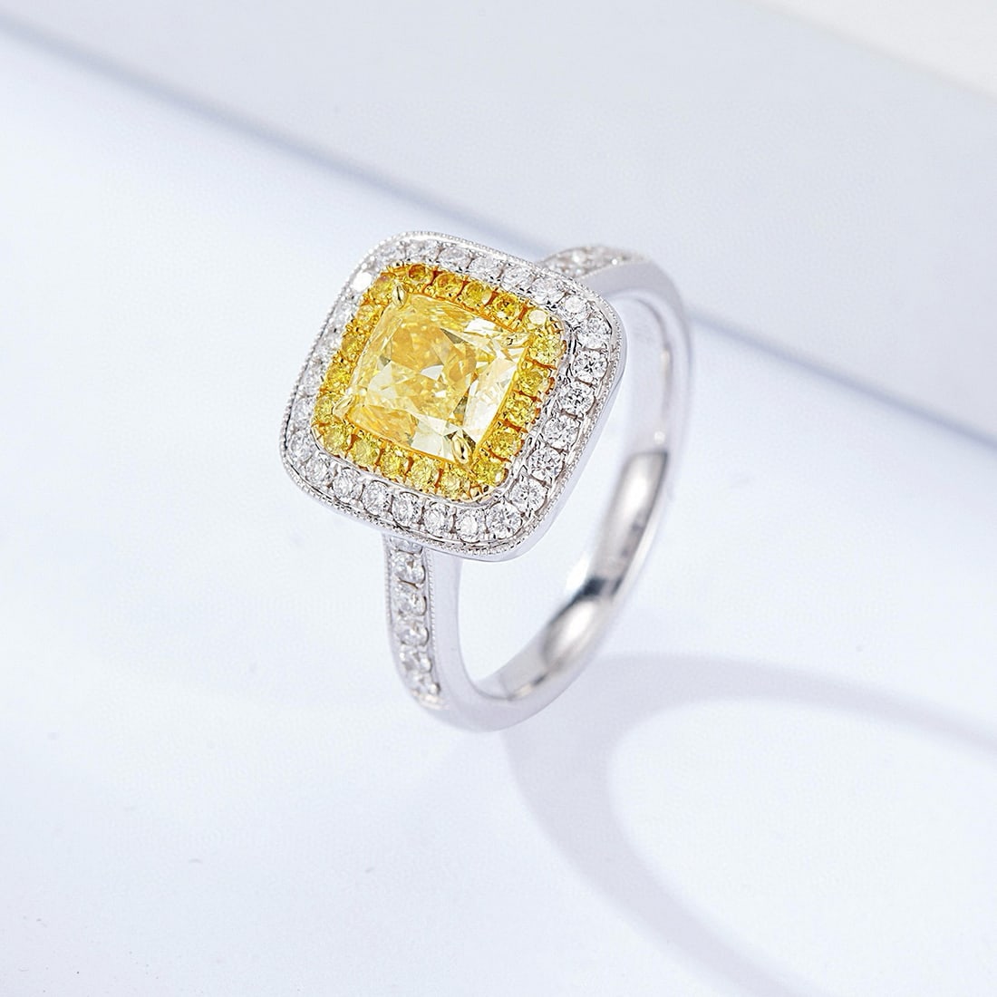 Gia Certified 14k Gold 2.06 Ctw Natural Yellow Diamond & Diamond Ring - 2