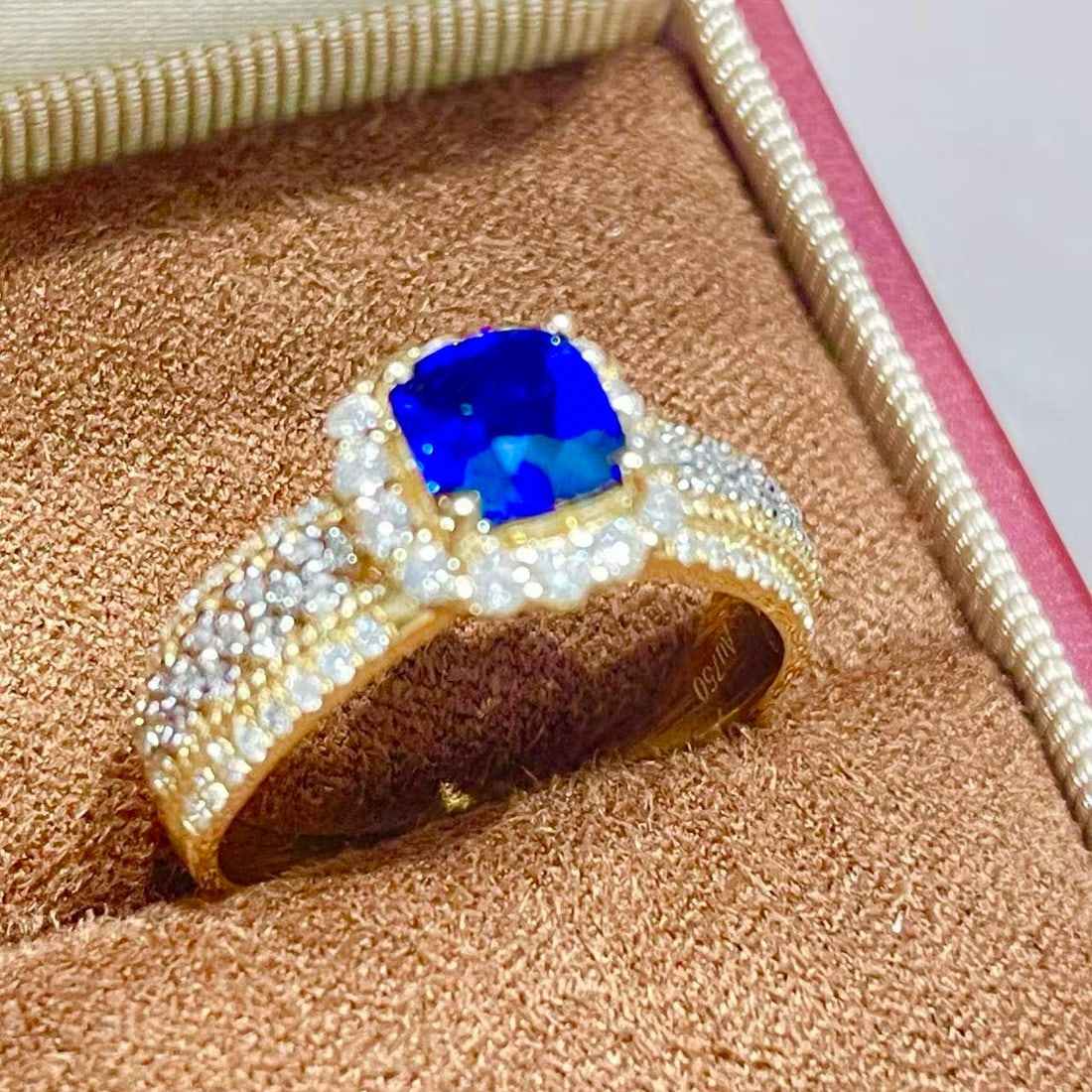 14k Gold 1.05 Ct Natural Sapphire & Diamond Ring - 3