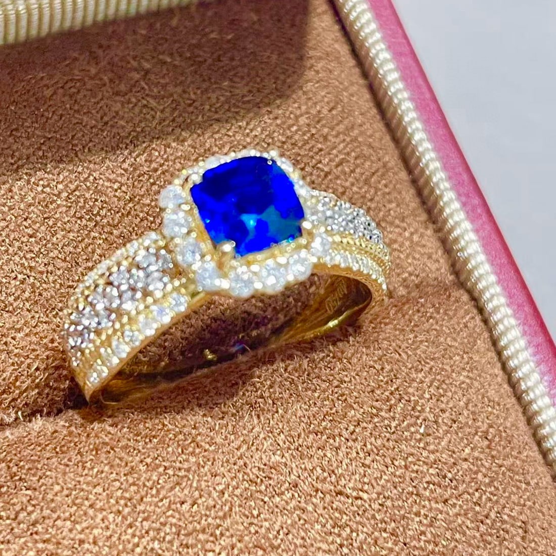 14k Gold 1.05 Ct Natural Sapphire & Diamond Ring - 4