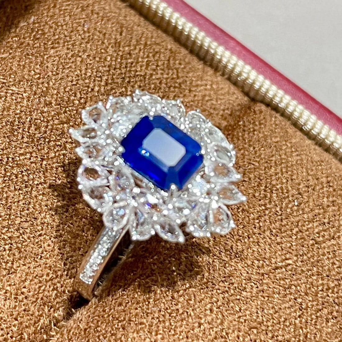 14k Gold 1.06 Ct Natural Sapphire & Sapphire & Diamond Ring - 3