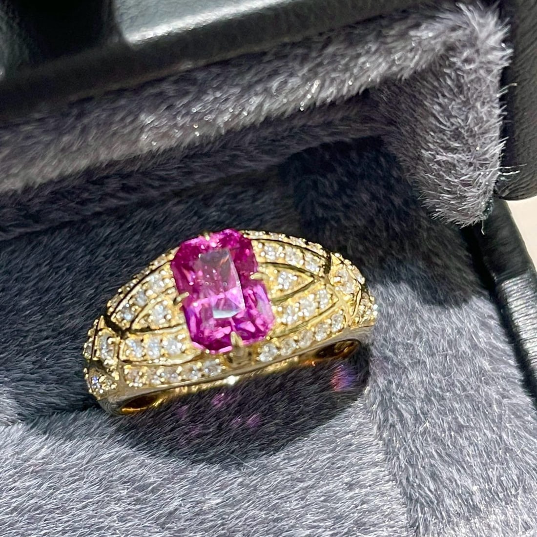 14k Gold 2.04 Ct Natural Sapphire & Diamond Ring - 2