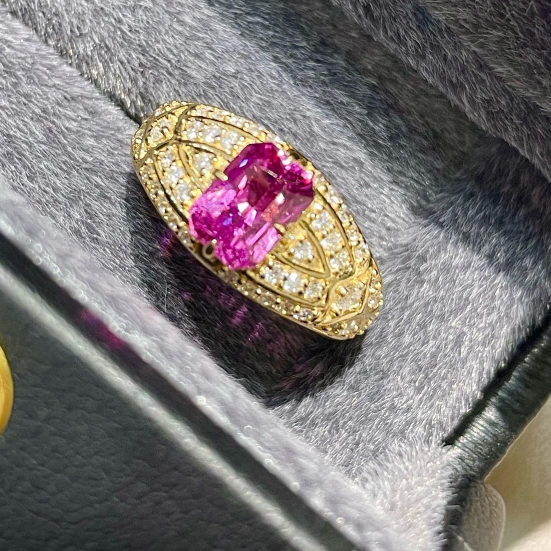 14k Gold 2.04 Ct Natural Sapphire & Diamond Ring - 4