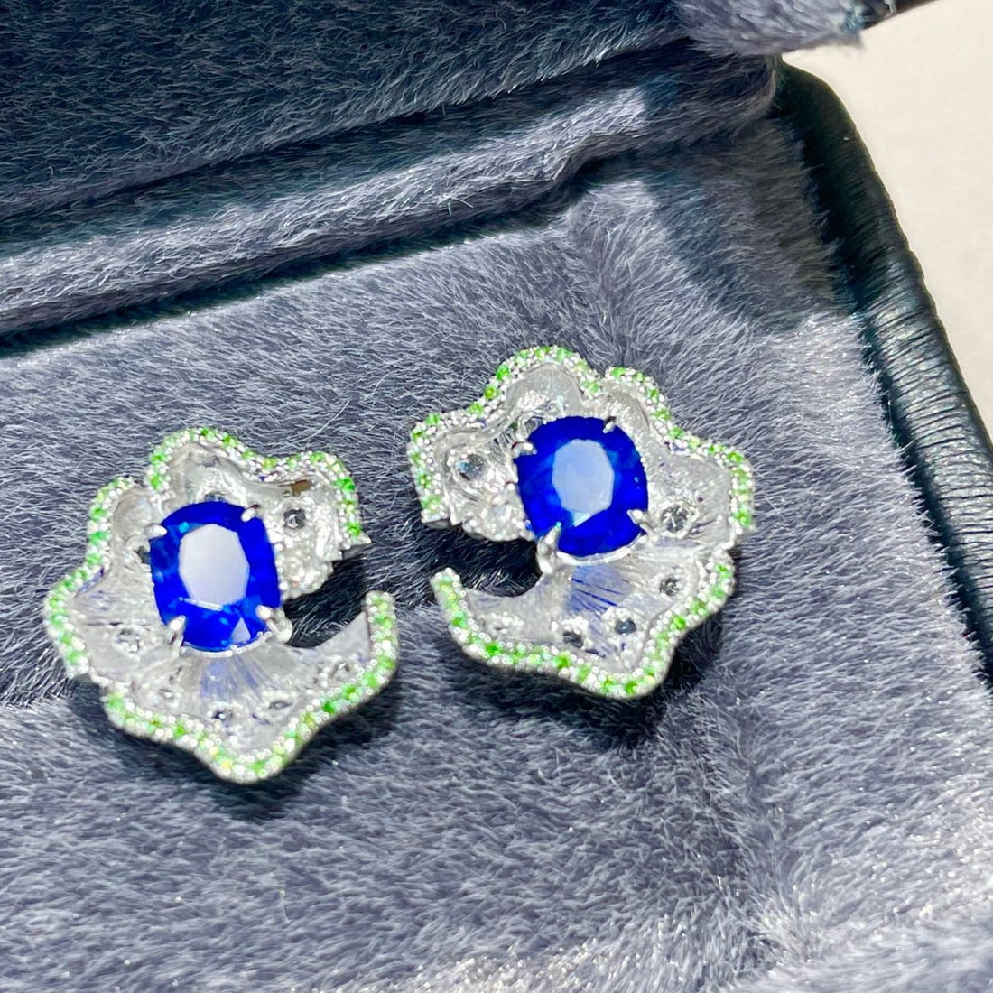 14k Gold 1.9 Ct Natural Sapphire & Tsavorite & Diamond Earrings - 3