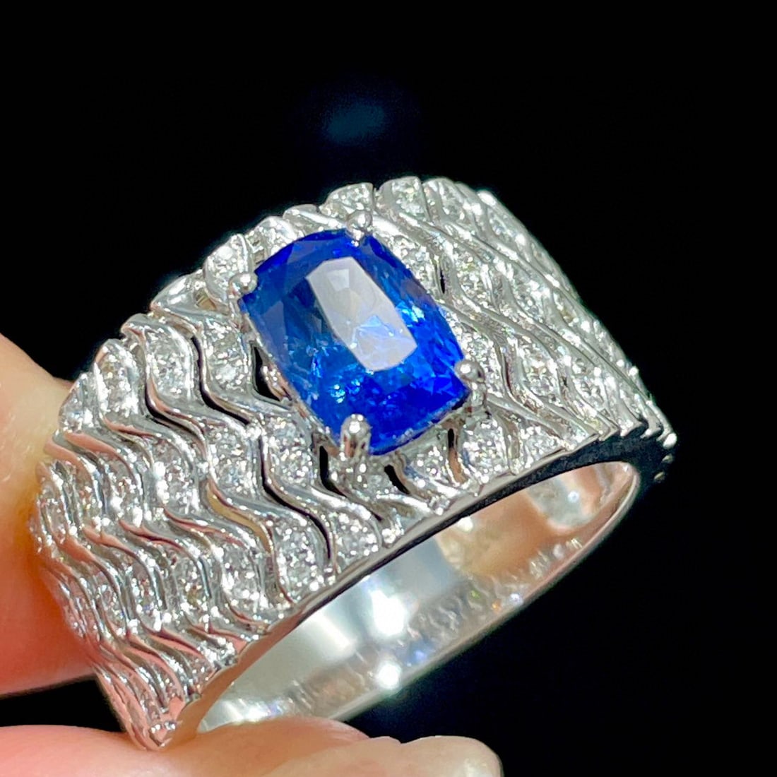 14k Gold 2 Ct Natural Sapphire & Diamond Ring - 3