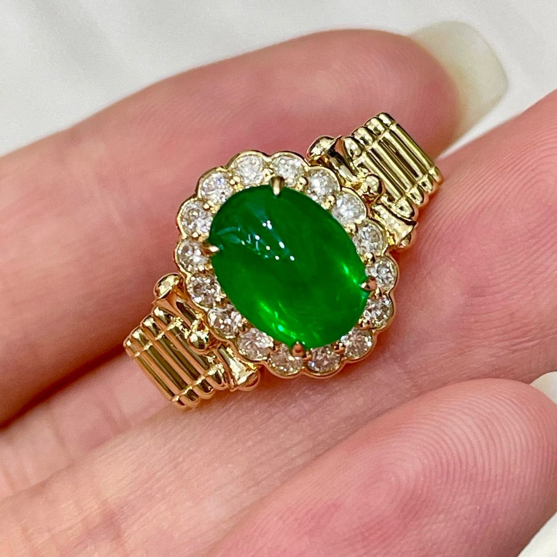 14k Gold 2.3 Ct Vivid Green Natural Emerald & Diamond Ring - 3