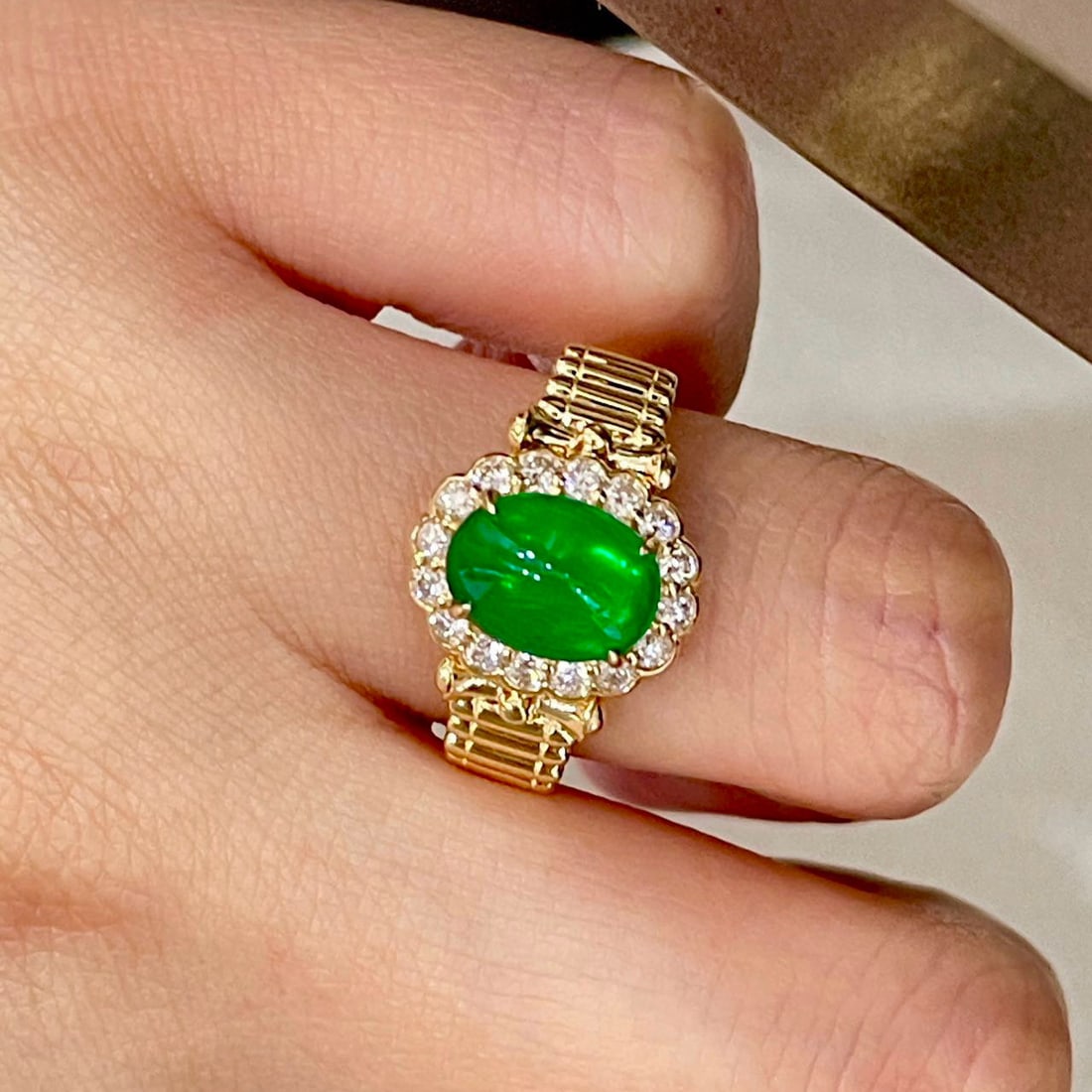 14k Gold 2.3 Ct Vivid Green Natural Emerald & Diamond Ring - 6