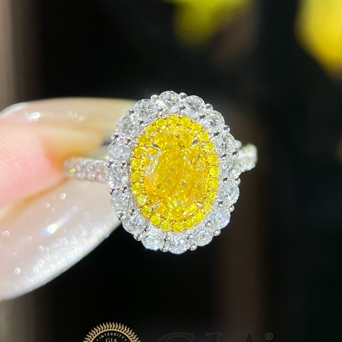 Gia Certified 14k Gold 2.73 Ctw Natural Yellow Diamond & Diamond Ring: Ref:230952142 // gold content:14k gold // ring size:7. 25us // // main gemstone:yellow diamond // certified:gia // shape:oval // carat weight:1. 50ct // clarity grade:vs1 // color:yellow // treatment: