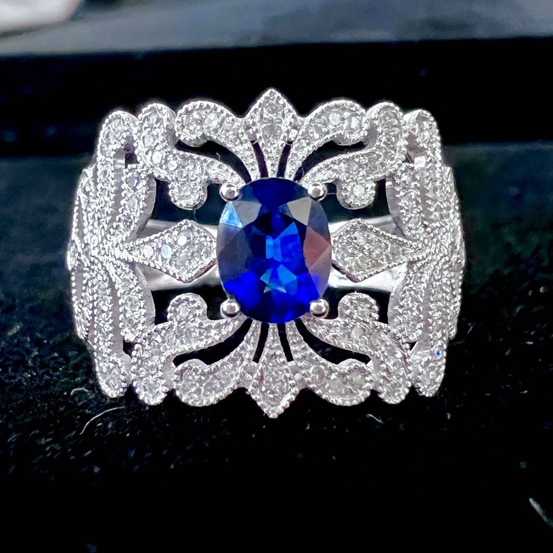 14k Gold 0.7 Ct Natural Sapphire & Diamond Ring: Ref:230952148 // gold content:14k gold // ring size:7. 25us // // main gemstone:sapphire // shape:oval // carat weight:0. 7ct // color:royal blue // treatment:natural // // adjacent gemstone 2 :