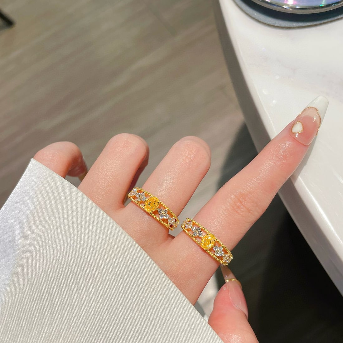 14k Gold 0.65 Ctw Natural Yellow Diamond & Diamond Ring - 6