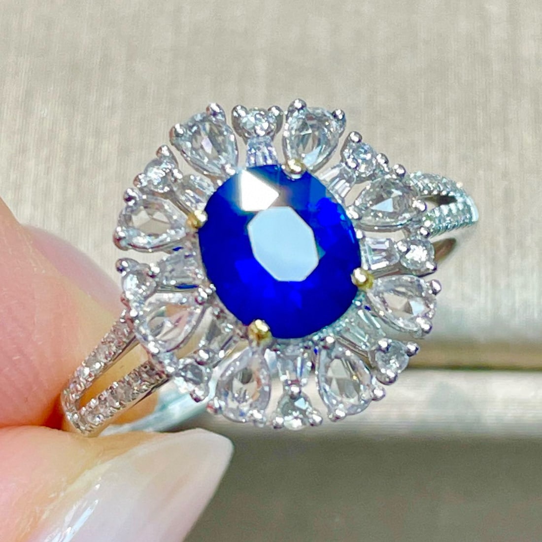 14k Gold 1.1 Ct Natural Sapphire & Sapphire & Diamond Ring - 5