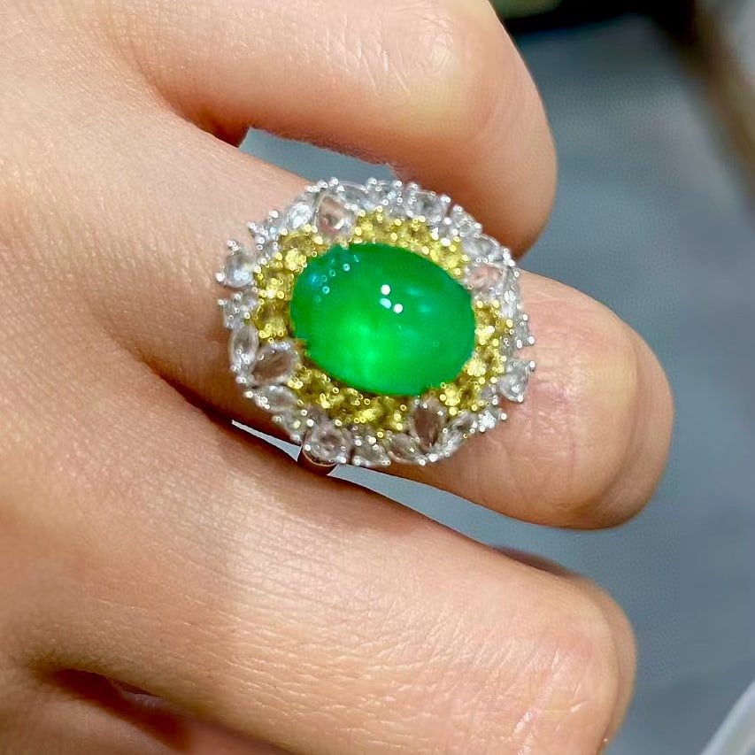 14k Gold 3.1 Ct Vivid Green Natural Emerald & Sapphire & Diamond Ring - 4