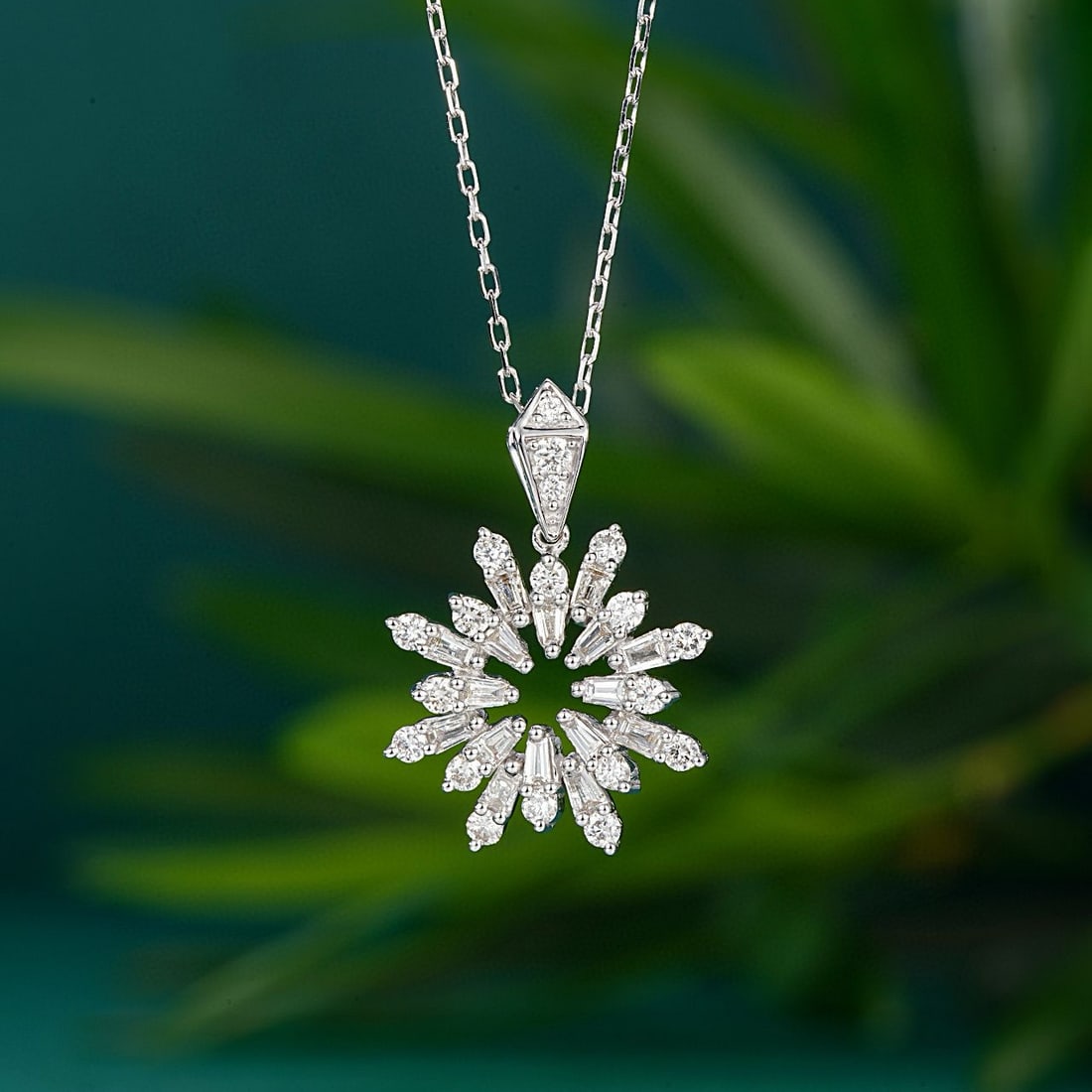 14k Gold 0.56 Ctw Natural H Diamond Pendant( Without Chain ): Ref:230952170 // gold content:14k gold // main gemstone:diamond // shape:baguette // carat weight:0. 28ct // clarity grade:vs-si // color:h // treatment:natural // // adjacent gemstone 2 : diamond