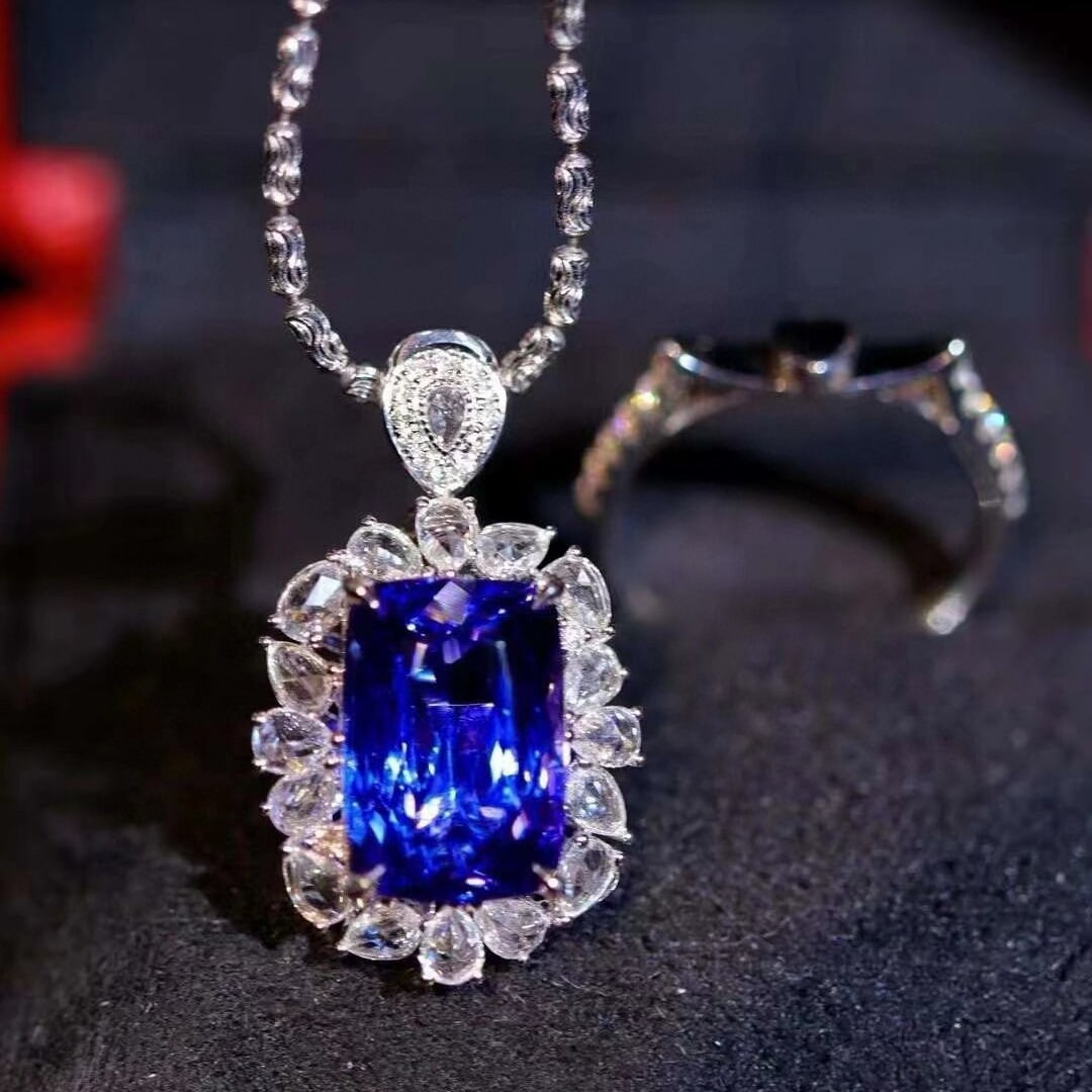 14k Gold 9.03 Ctw Natural Tanzanite & Diamond Ring/pendant( Without Chain ): Ref:230952172 // gold content:14k gold // ring size:7. 25us // // main gemstone:tanzanite // shape:cushion // carat weight:7. 93ct // color:blue // treatment:natural // // adjacent gemstone 2 :
