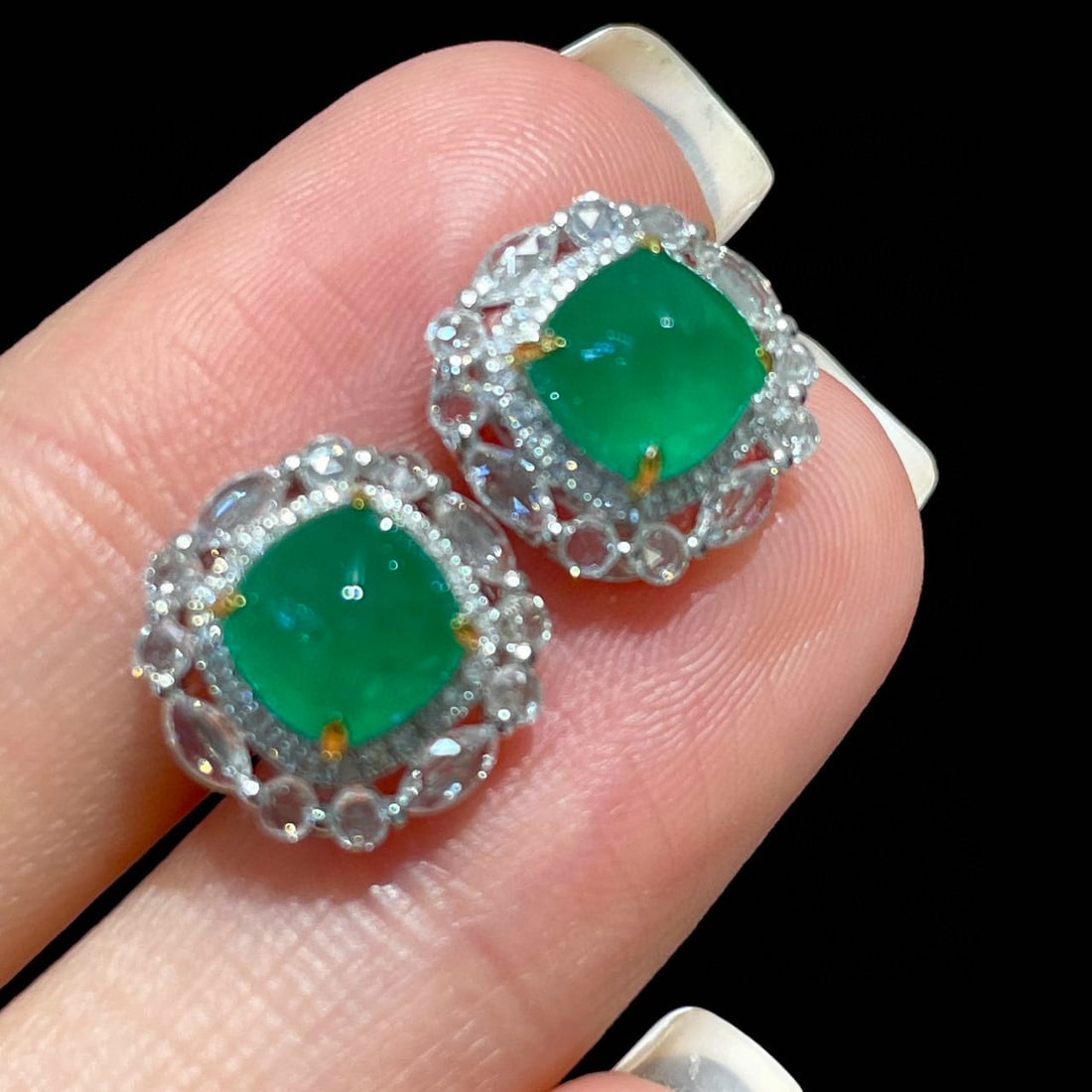14k Gold 2.4 Ct Vivid Green Natural Emerald & Sapphire & Diamond Earrings - 4