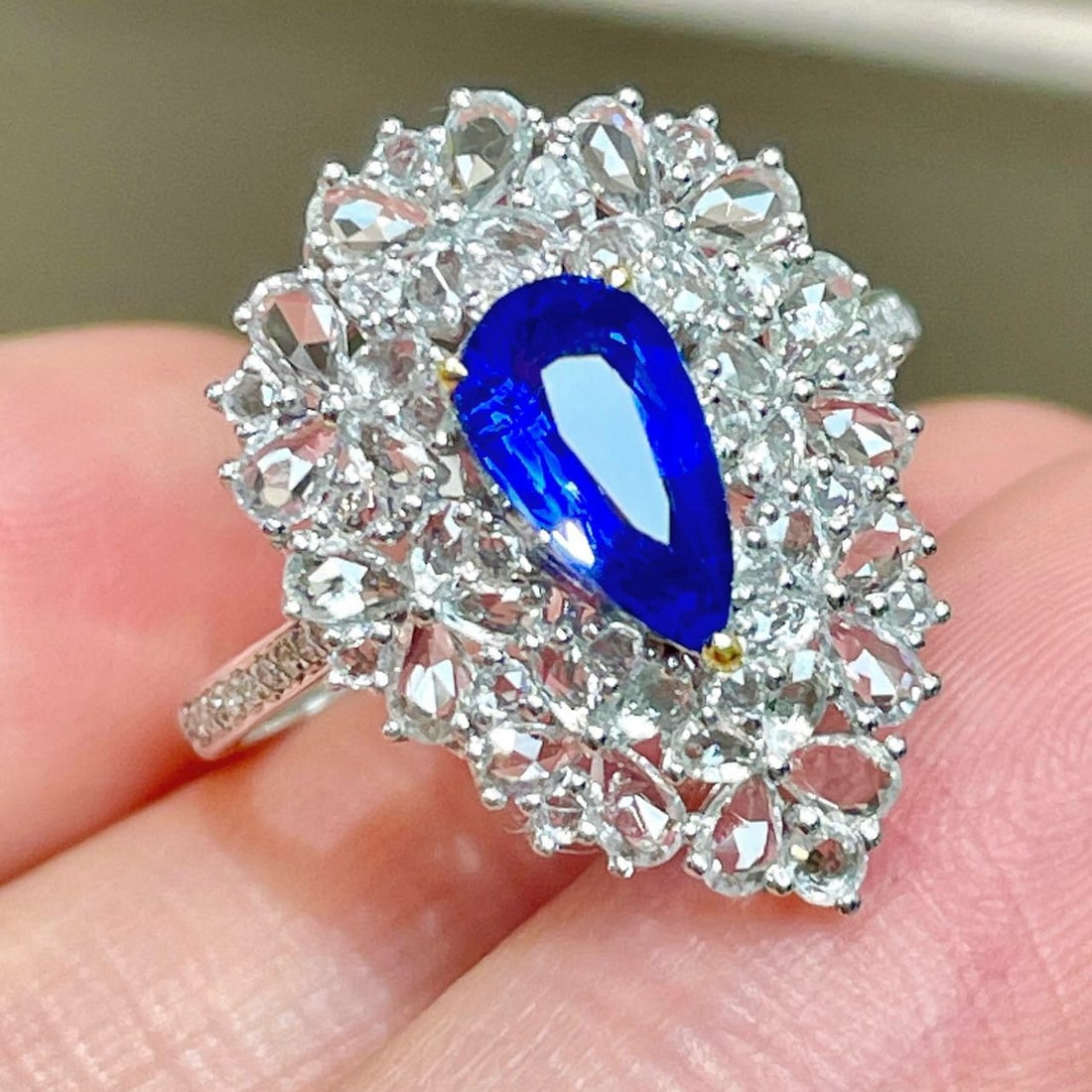 14k Gold 1.11 Ct Natural Sapphire & Sapphire & Diamond Ring - 3