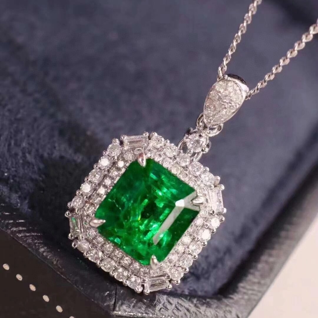 14k Gold 2.81 Ctw Vivid Green Natural Emerald & Diamond Pendant( Without Chain ) - 3