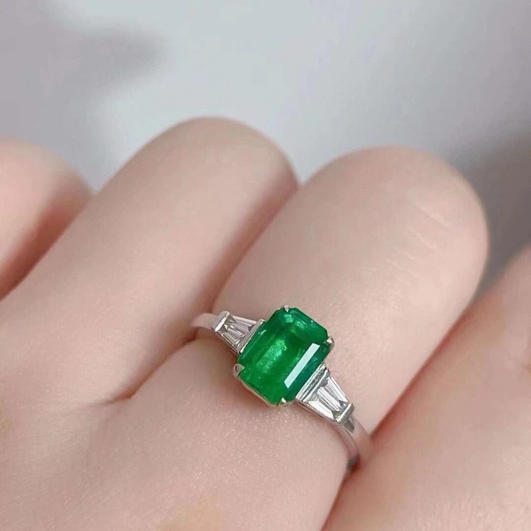 14k Gold 1.80 Ctw Vivid Green Natural Emerald & Diamond Ring - 5