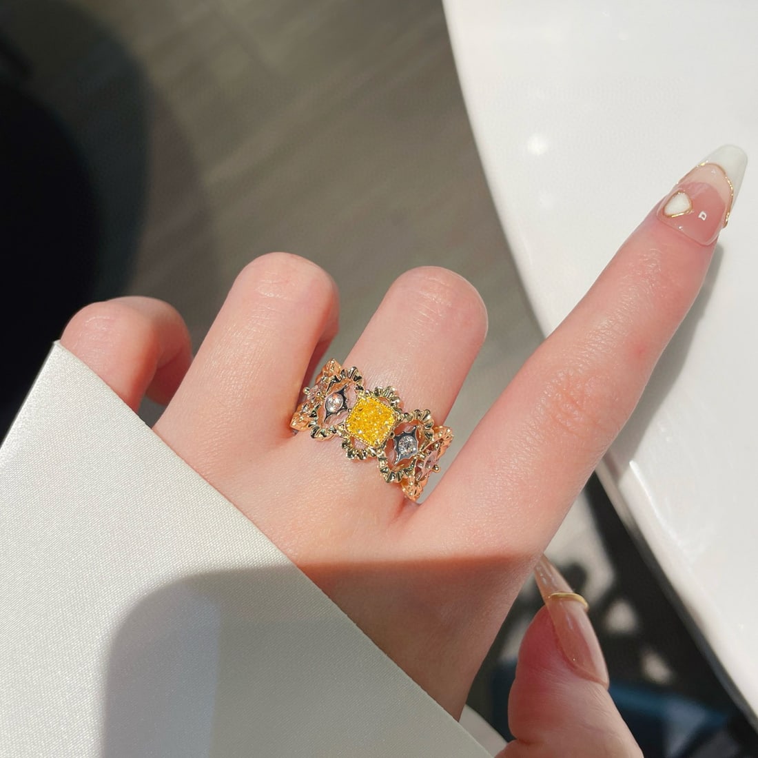 14k Gold 1.33 Ctw Natural Yellow Diamond & Diamond Ring - 6