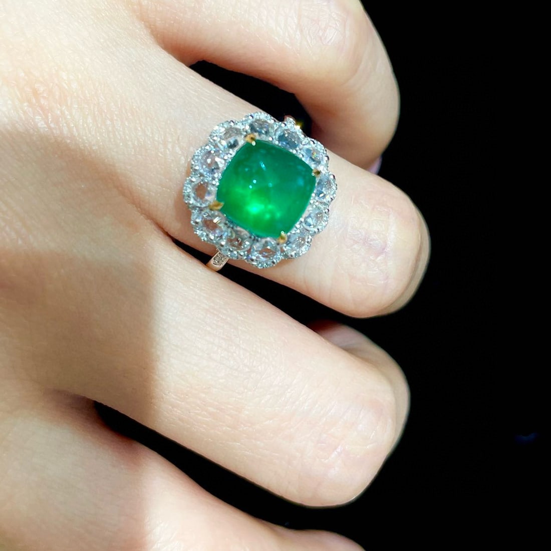 14k Gold 3.3 Ct Vivid Green Natural Emerald & Sapphire & Diamond Ring - 6
