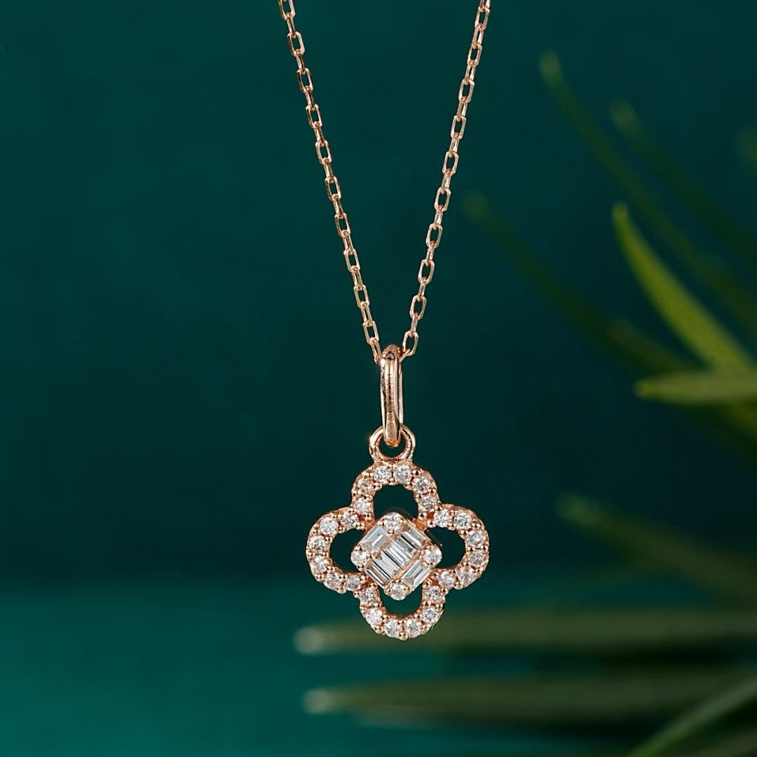 14k Gold 0.23 Ctw Natural H Diamond Pendant( Without Chain ): Ref:230952225 // gold content:14k gold // main gemstone:diamond // shape:baguette // carat weight:0. 06ct // clarity grade:vs-si // color:h // treatment:natural // // adjacent gemstone 2 : diamond
