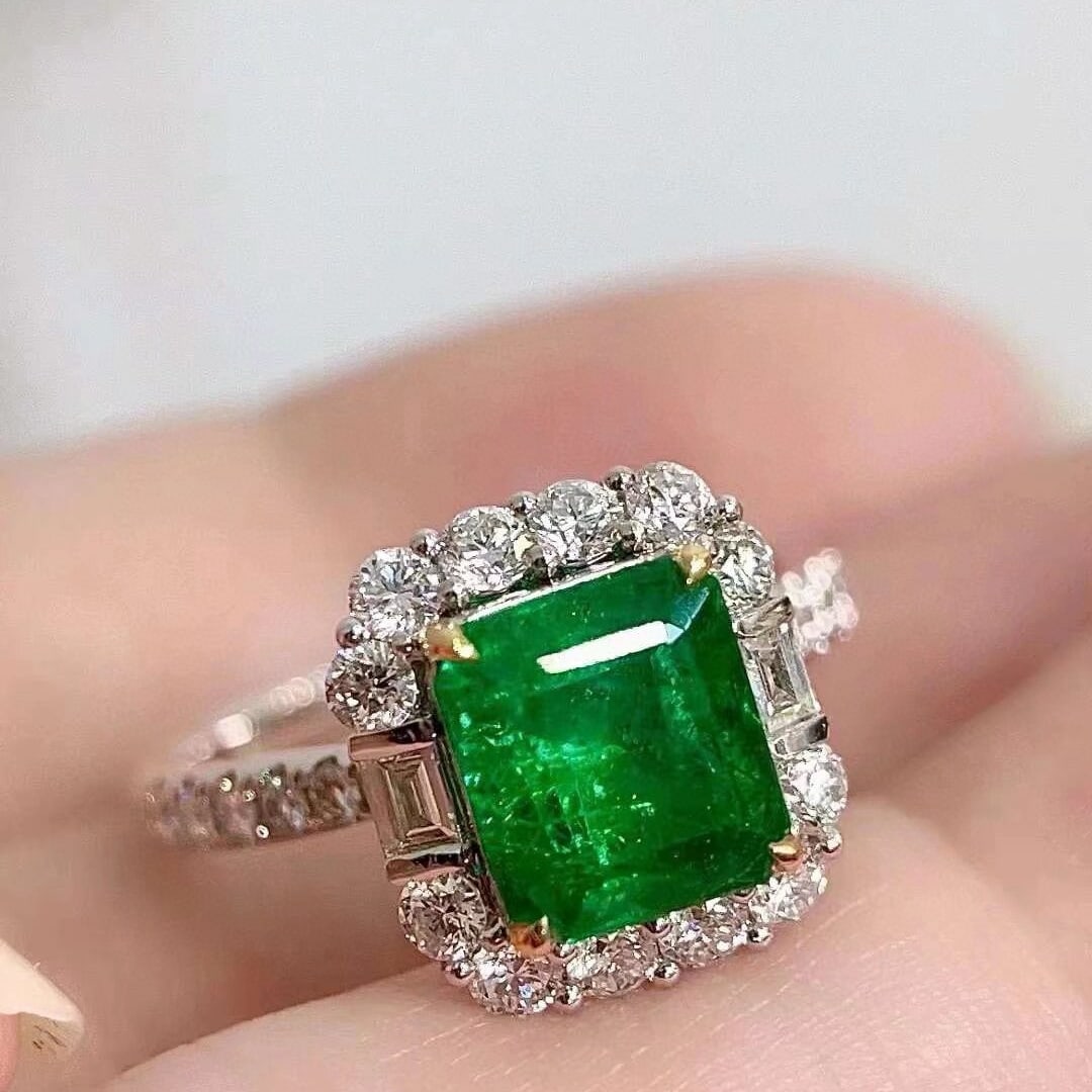 14k Gold 2.92 Ctw Vivid Green Natural Emerald & Diamond Ring - 3
