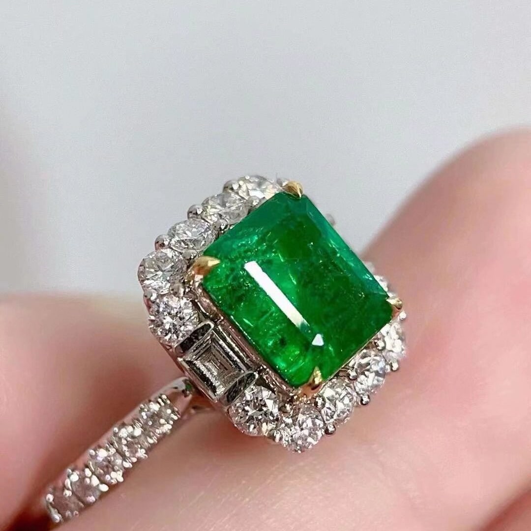 14k Gold 2.92 Ctw Vivid Green Natural Emerald & Diamond Ring - 5