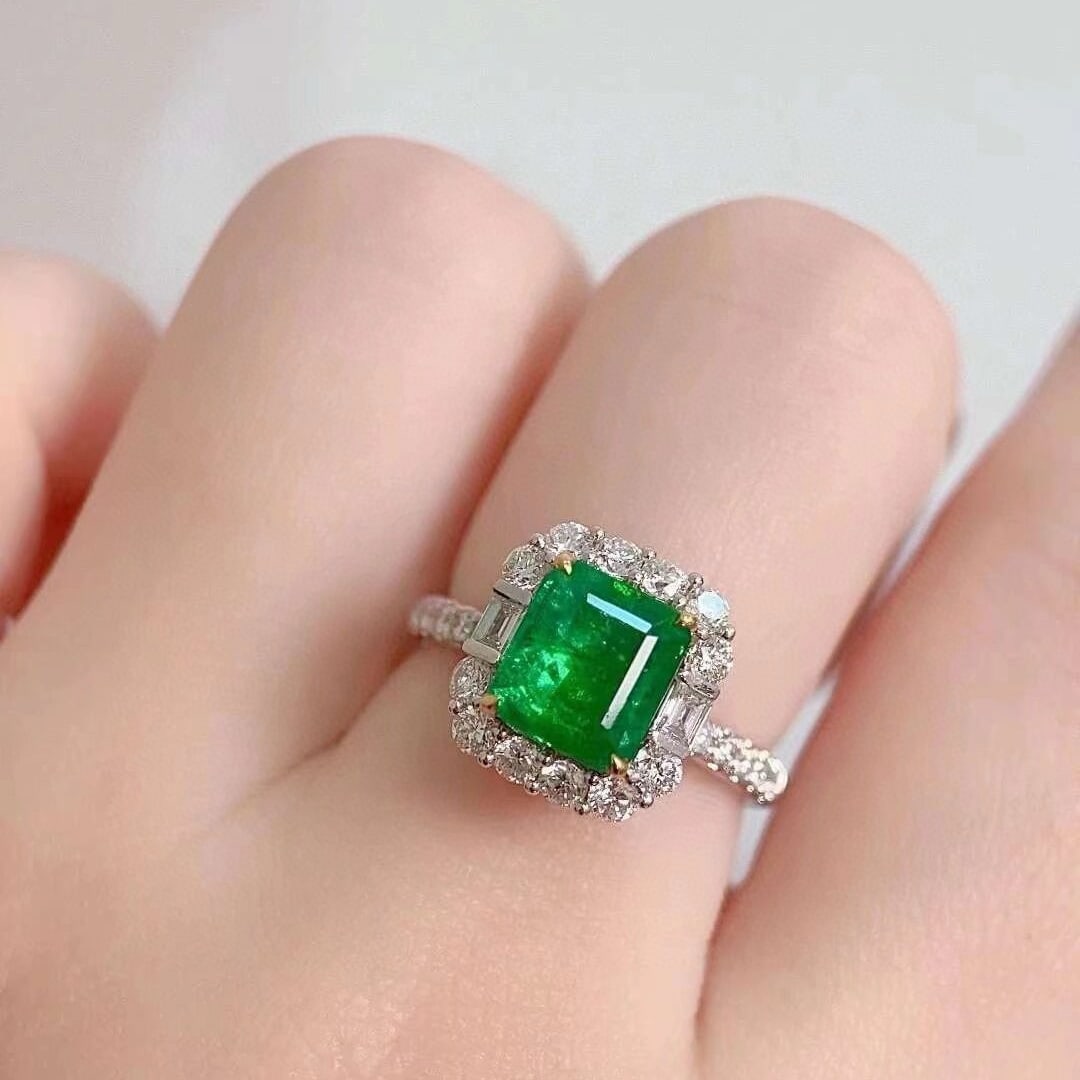 14k Gold 2.92 Ctw Vivid Green Natural Emerald & Diamond Ring - 7