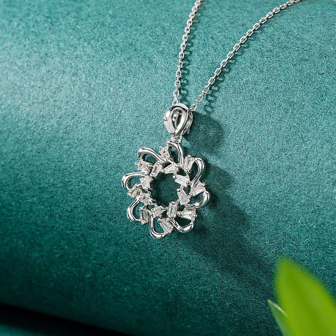 14k Gold 0.27 Ct Natural H Diamond Pendant( Without Chain ) - 2