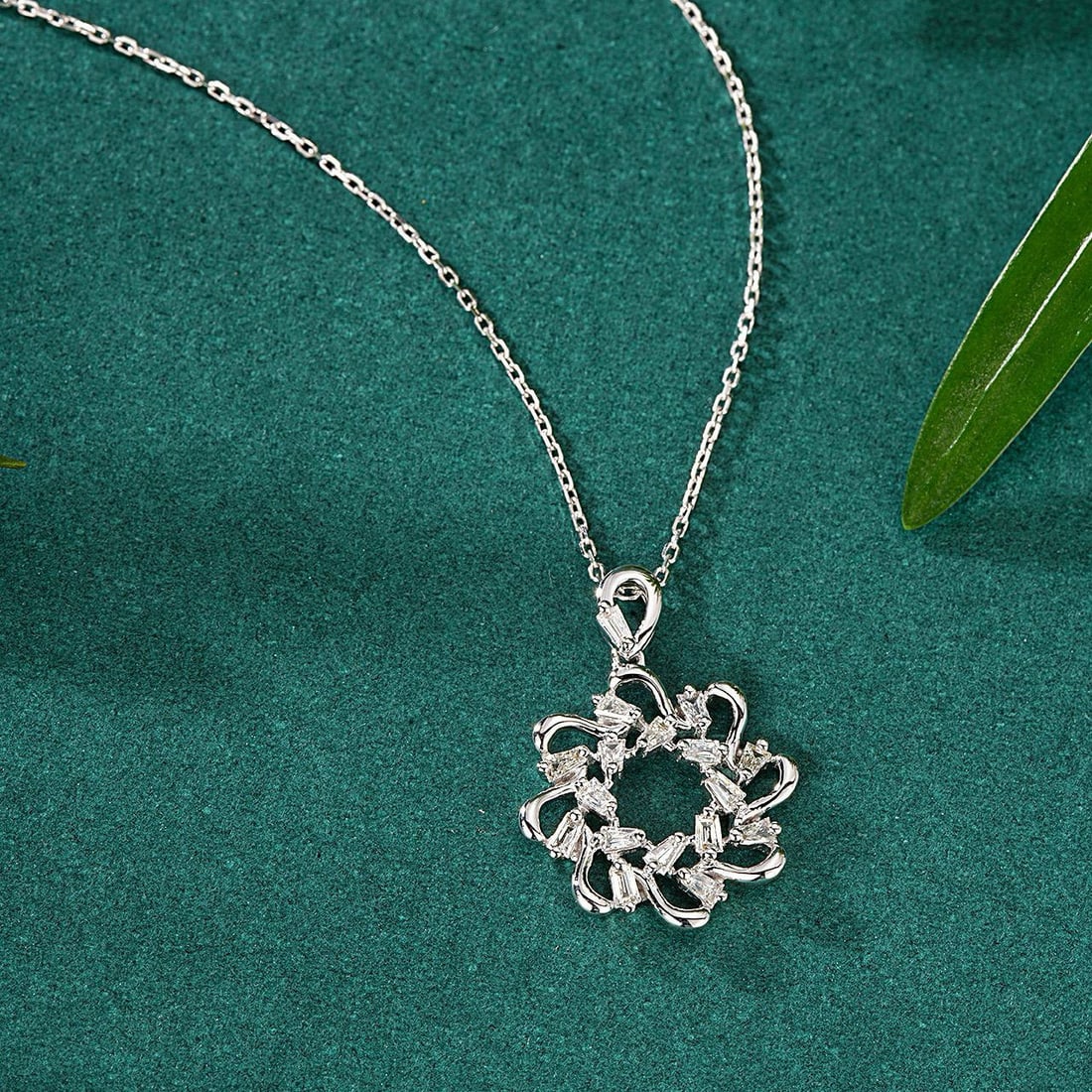 14k Gold 0.27 Ct Natural H Diamond Pendant( Without Chain ) - 3