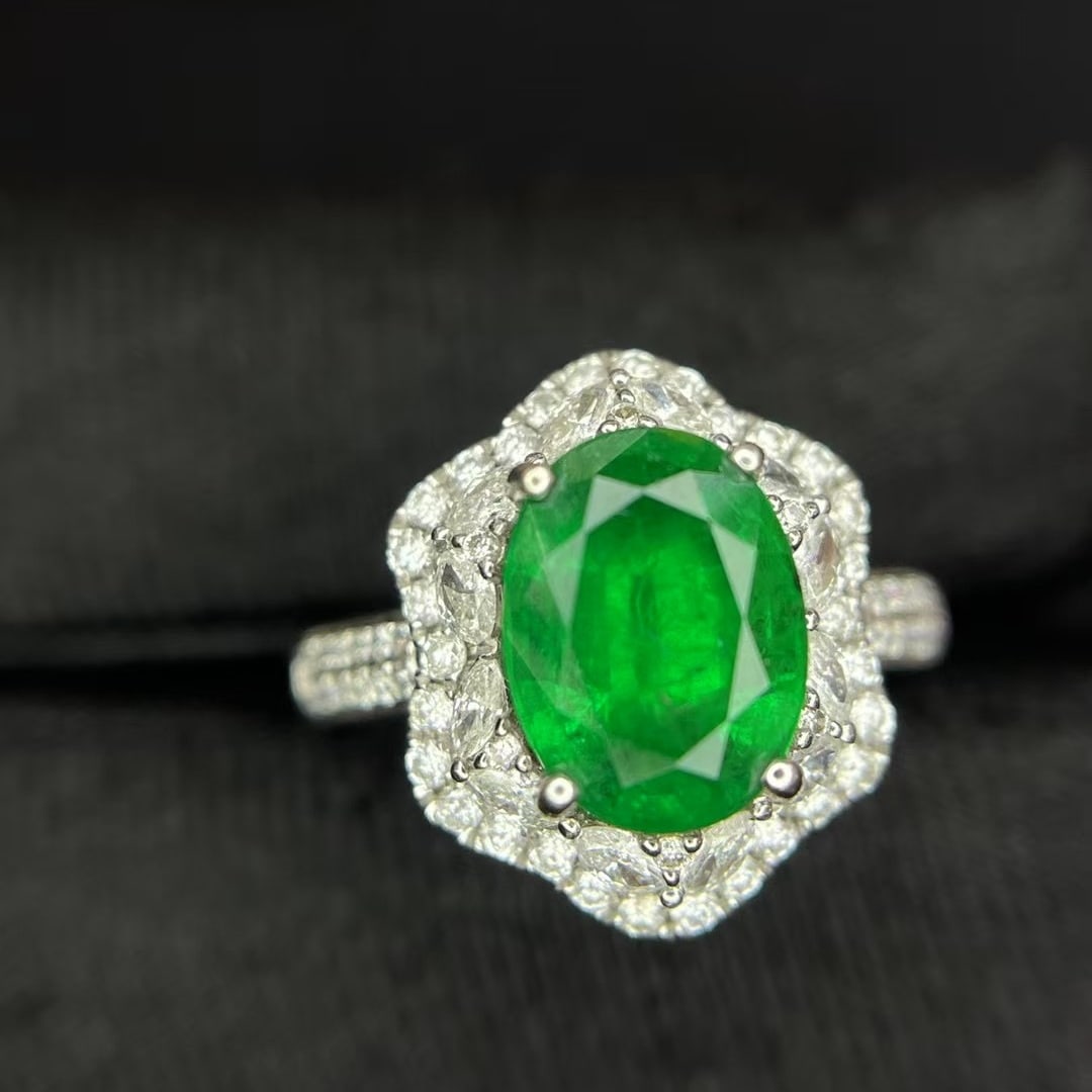 14k Gold 2.35 Ct Vivid Green Natural Emerald & Diamond Ring: Ref:230952252 // gold content:14k gold // ring size:7. 25us // // main gemstone:emerald // shape:oval // carat weight:2. 35ct // color:vivid green // treatment:natural // // adjacent gemstone 2 : diam