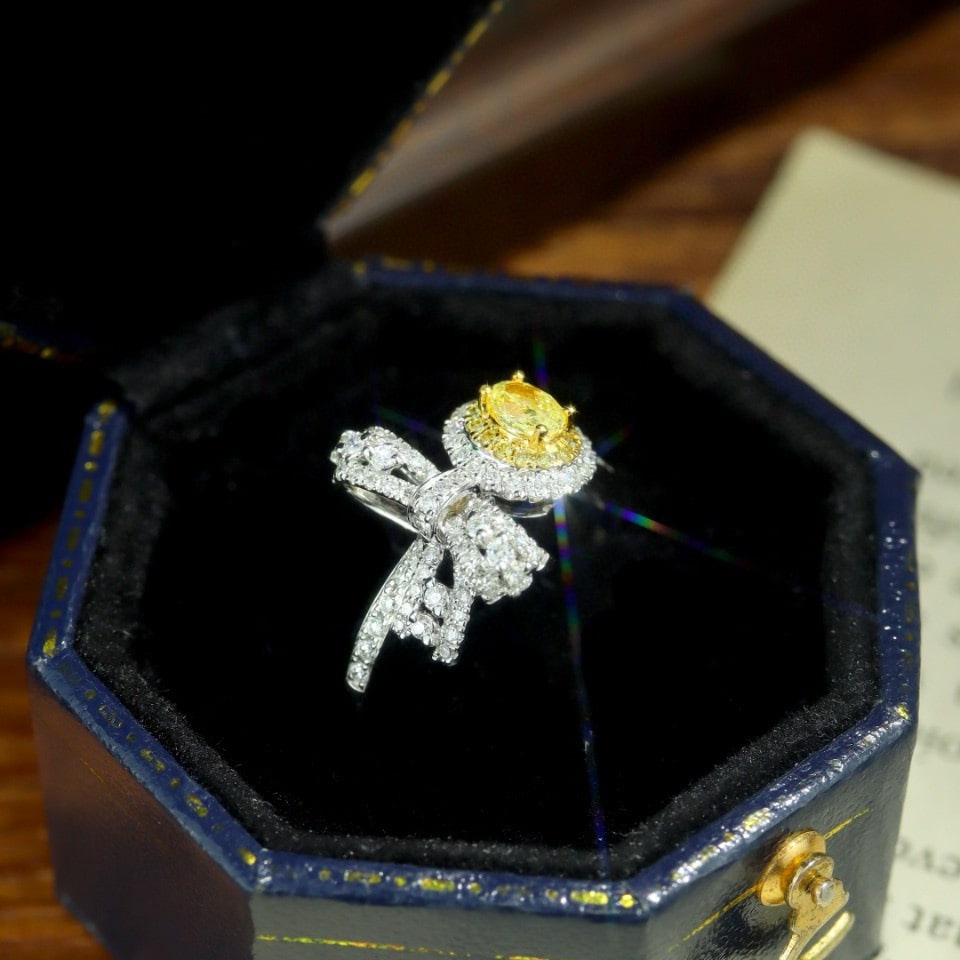 14k Gold 0.57 Ctw Natural Yellow Diamond & Diamond Ring - 4