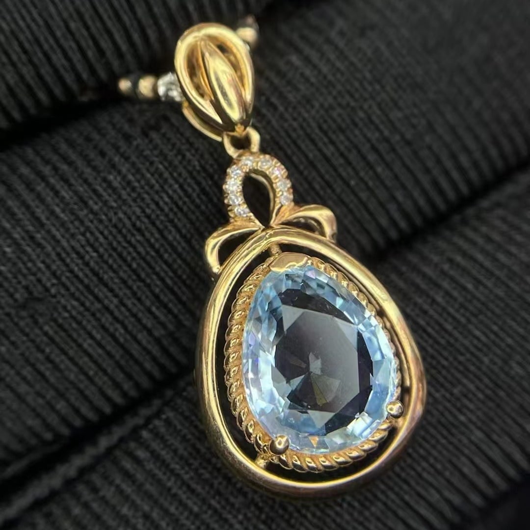 14k Gold 2.00 Ct Natural Aquamarine & Diamond Pendant( Without Chain ): Ref:230952325 // gold content:14k gold // main gemstone:aquamarine // shape:pear // carat weight:2. 00ct // color:blue // treatment:natural // // adjacent gemstone 2 : diamond // number of