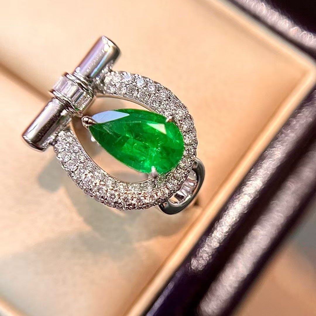 14k Gold 2.39 Ctw Vivid Green Natural Emerald & Diamond Ring - 3