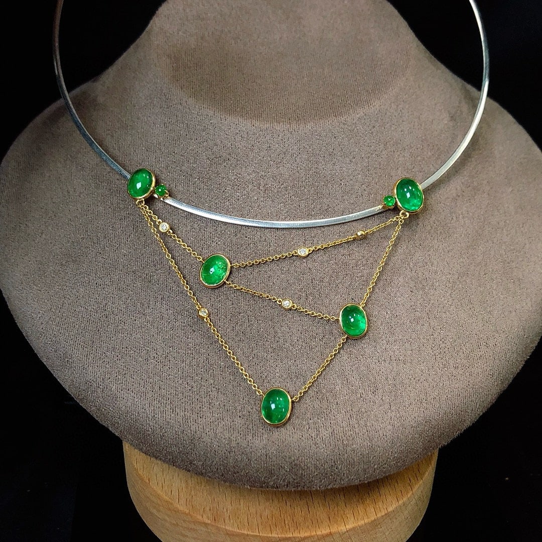 14k Gold 8.11 Ctw Vivid Green Natural Emerald & Diamond Necklace - 3